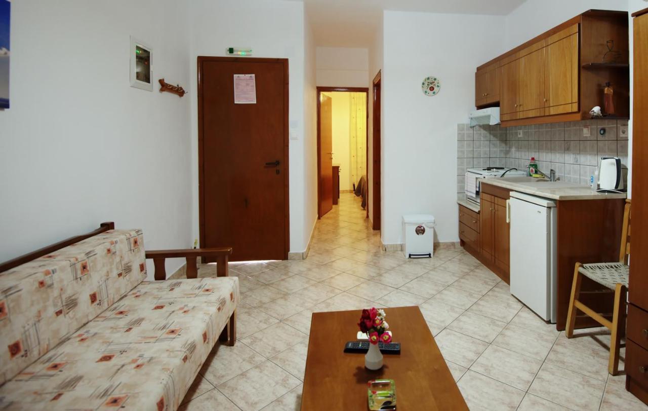 Mahi Studios Patitiri Buitenkant foto